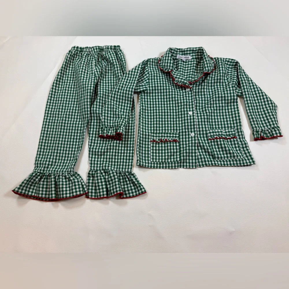 Sweet Dreams ruffled two piece girls pajama set size 4 (bin R)